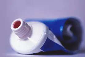 牙膏和洁牙粉怎么选择？打开正确方式图片