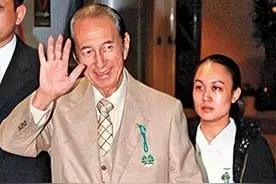 没做成赌王五太又怎样，拿上亿资产转身嫁初恋，她如今可是富婆了图片