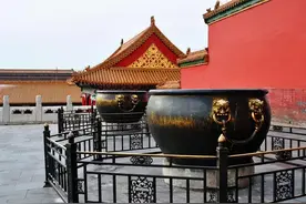 故宫铜缸：“顺时防卫重皇城”图片