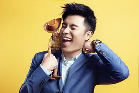 陈赫公司旗下新艺人秒杀“新疆三美”，这美貌让人羡慕视频封面