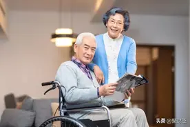 银行存多少钱，才有资格不上班？银行职员算了笔账，你达标了吗？图片
