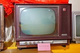 北京、熊猫、牡丹……你家的第一台电视机是啥牌子的？快来找找看图片