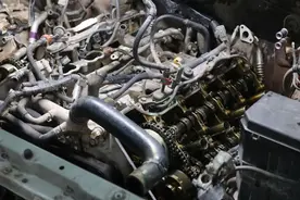 怪兽修车：翻新一辆10款绝版V8雷克萨斯GX460，完美恢复新车状态图片