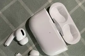 AirPods pro深度使用一年测评，质量一般，但是离不开图片