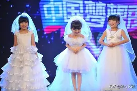 袖珍三姐妹成名后去整容，网友质疑其炒作，她们回应为了生存图片