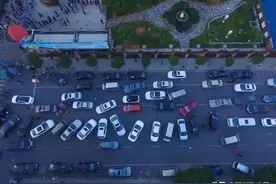 正常停车却被堵出不去？打这个电话！鄂州交警全天候挪车服务热线来啦图片