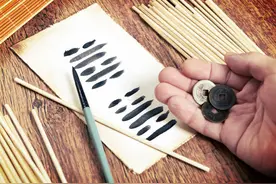 六爻基础知识与梅花卦的区别图片