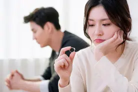 女人离婚后，想和前夫复婚，看似为了孩子，实则是这三种心理图片