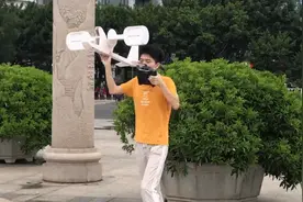 “95后”小伙自制飞行器，数百架“飞机”试飞成功图片