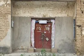 五个儿子养不了一个娘图片