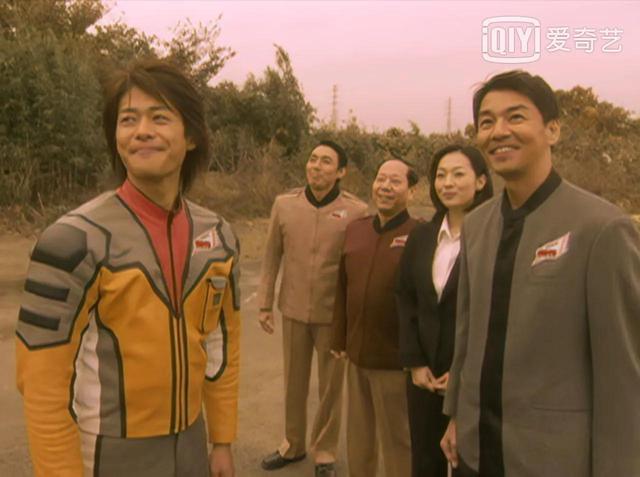 安培拉打造的黑暗铠甲，难道是为了将黑暗宇宙飞船送到地球？
