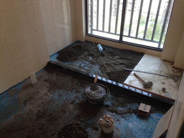 卫生间做完防水，贴不上瓷砖？都是因为泥瓦工人不懂这些方法