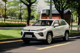 日系SUV威兰达，百公里6个油，四驱大空间，难怪月销过万台图片