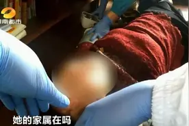 13岁儿子不愿上学，母亲负气饮酒致酒精中毒！邻居拨打120，医生快速急救送医图片