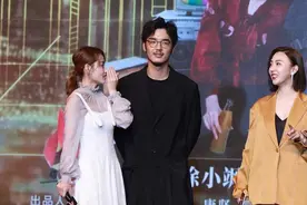 柴碧云颜值是真的高，无修图笑起来太甜了，穿白裙美得好清纯图片