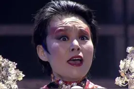 让全网“忐忑”，被王菲质疑不会唱歌，龚琳娜如今怎样了？图片