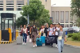 除了录取通知书，上大学还需要带什么，准大学生要知道图片