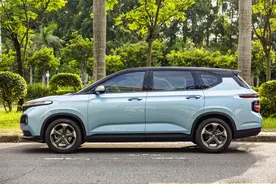 要性价比高，还要空间大？10万元以内的6座家用车有这些图片