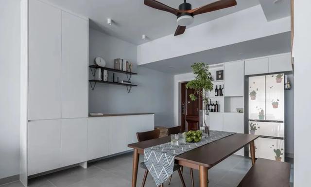 以舒适感为主旋律的88㎡小家,优化布局,两室变三室,好看又好住