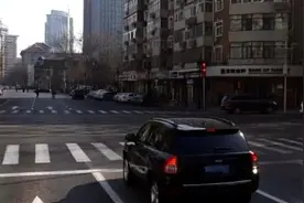 天津这5个路口，机动车右转要“看灯”图片
