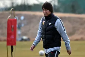2-0！艾克森破门！国足7连胜，李铁刷新纪录，进26球丢2球图片