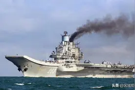 075两栖舰冒出滚滚黑烟，数十公里外清晰可见，作战时怎么办？图片