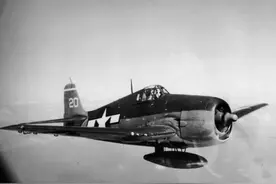 太平洋战争中的空中杀手，美军F6F地狱猫舰载战斗机图片