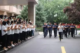 石家庄市社会福利院开展庆“八一”主题活动 庆祝建军94周年图片