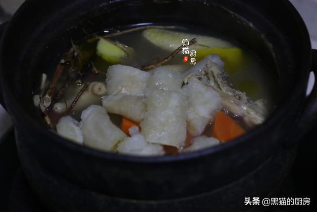 胡萝卜花胶汤 胡萝卜花胶鸡汤的做法