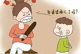 经常挨打和从未挨打的孩子，长大后的差距，超过家长的想象图片