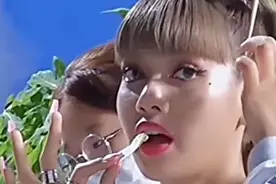 韩国爱豆离不开韩妆？LISA欧美造型太违和，“人间芭比”颜值下跌图片