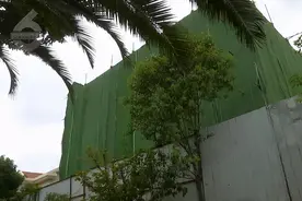 2层变3层？黄金海岸一别墅如此“装修”，违法图片