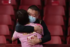 陈梦夺冠后第一时间拥抱马琳 霸气喊话：我的时代到来了图片