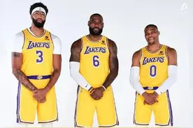 湖人官宣！裁掉4名球员，彻底跟NBA说再见了！球队大名单重新出炉图片