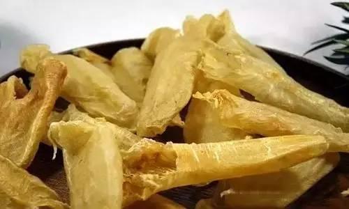 花胶上面的油质是什么 2026年花胶上面的油质是什么颜色