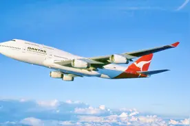 飞机为什么要在空中放油？白白浪费钱吗？会不会淋到人？图片