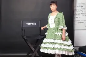 55岁洛丽塔少女火上热搜！40岁创业，对“出轨丈夫”不离不弃，8年帮2000人做了这件事图片