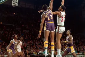 重排NBA历史25大中锋：奥尼尔屈居第二，姚明排名略低图片