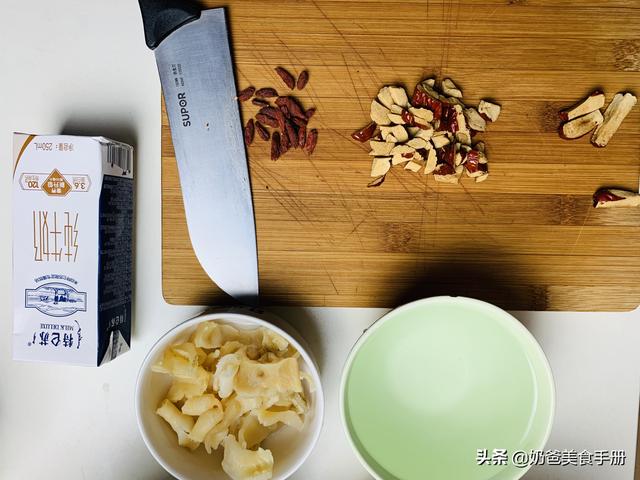 吃了花胶是不上不来月经 2026年吃花胶月经推迟怎么回事