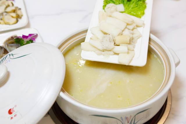 花胶猪肚的功效与作用及食用方法 2026年花胶猪肚的功效与作用及食用方