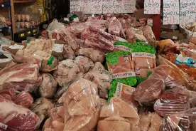 俄罗斯堪察加物价怎么样？我到肉类超市看看，这里相对便宜些。图片