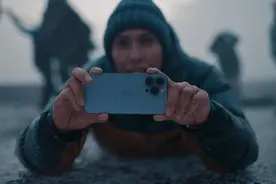 火了 7 年，苹果最经典 iPhone 广告怎么做到的？图片