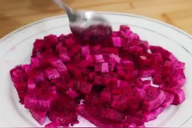 面粉里加一个火龙果，这个做法还是第一次见，颜值高，味道好图片