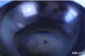 新铁锅最忌直接烧，等于吃掉了涂层，教你开锅技巧，不生锈不粘锅图片