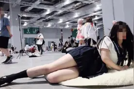 漫展JK少女后续，偷拍少女“狂三”被人肉，网络暴力到底可不可取图片