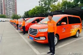 告市民：今日起，内江城区迎来“迷你公交车”！线路有这些——图片