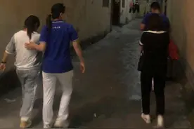 看到华商连线“一少女为父子俩生仨孩案”报道，小爱公益基金会计划帮扶受害母女10万医疗救助，已登门捐万元图片