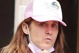 49岁小丑咋还不老，曾为角色暴瘦30斤，他演的病娇美男红遍全球图片