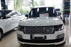 只开了一万多公里的车，直接掉价45万！这是一台“撒币车”？图片