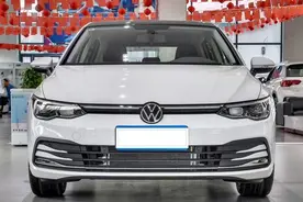 油耗低至5.5L，第8代大众高尔夫实拍，次顶配车最值得入手图片